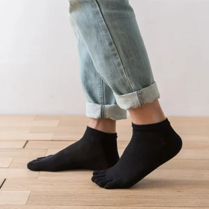 Sporty Essential Toe Socks