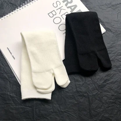Serene Comfort Split Toe Socks - Image 5
