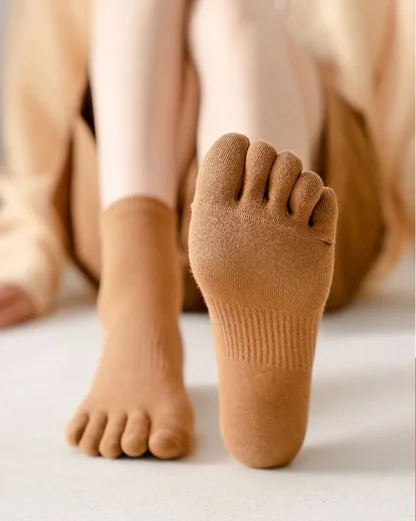 Medium Tube Spring Toe Socks - Image 4