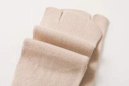 Middle Tube Toe Socks - Image 6