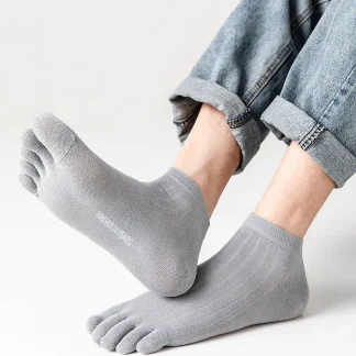 Thin Stripe Toe Separator Socks