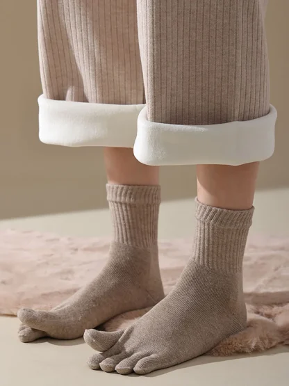 Warm Toe Separator Socks - Image 5
