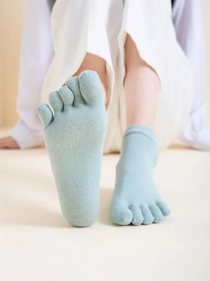 Candy Color Five Toe Socks - Image 6